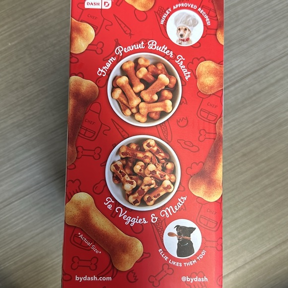 NIB DASH Mini Dog Treat Maker - Picture 4 of 4